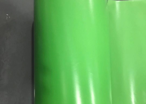 فيلم HDPE أبيض ناعم مع قوة سحب ضئيلة لنقل الضوء والسطح المطبع