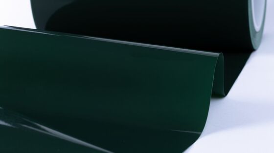 فيلم HDPE / LDPE مزدوج السيليكون PE الافراج عن الدرجة الحرارية 110 ~ 130 °C ومعدل الالتصاق اللاحق ≥ 85%