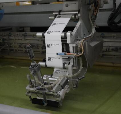 2.7 متر عرض فيلم تغليف بالات القطن الملون بسماكة 75 ميكرون، بكرة قولبة بالنفخ، علامة Upasschina التجارية