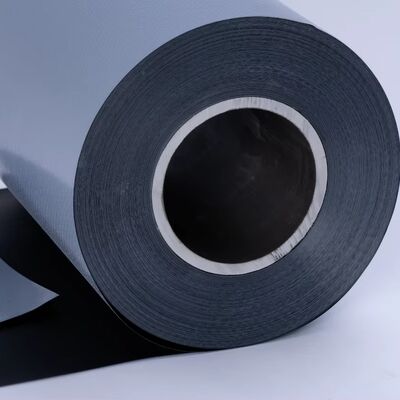 فيلم الجودة العالية HDPE الصلبة المصفوفة الصلبة 60F للطلاء المائي للبيتوم الصفحة غشاء النفخ صياغة وقطع